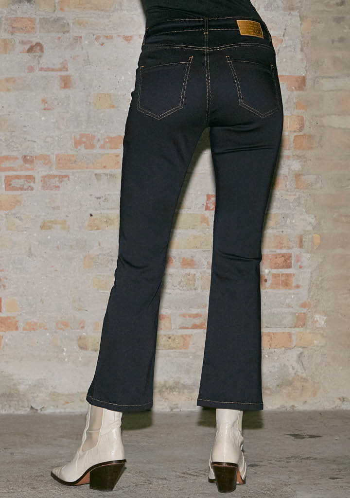 Isay-Lido Button Jeans