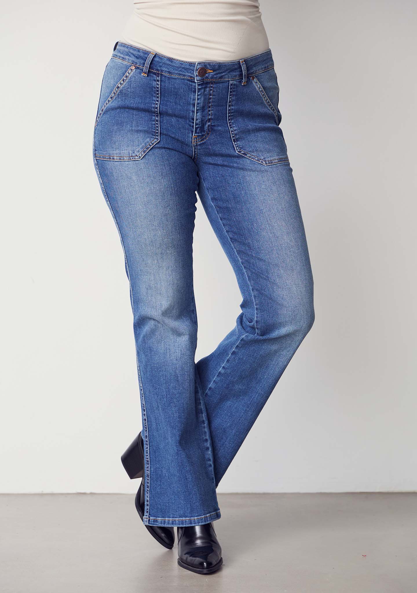 Isay- Como Long Flare Jeans
