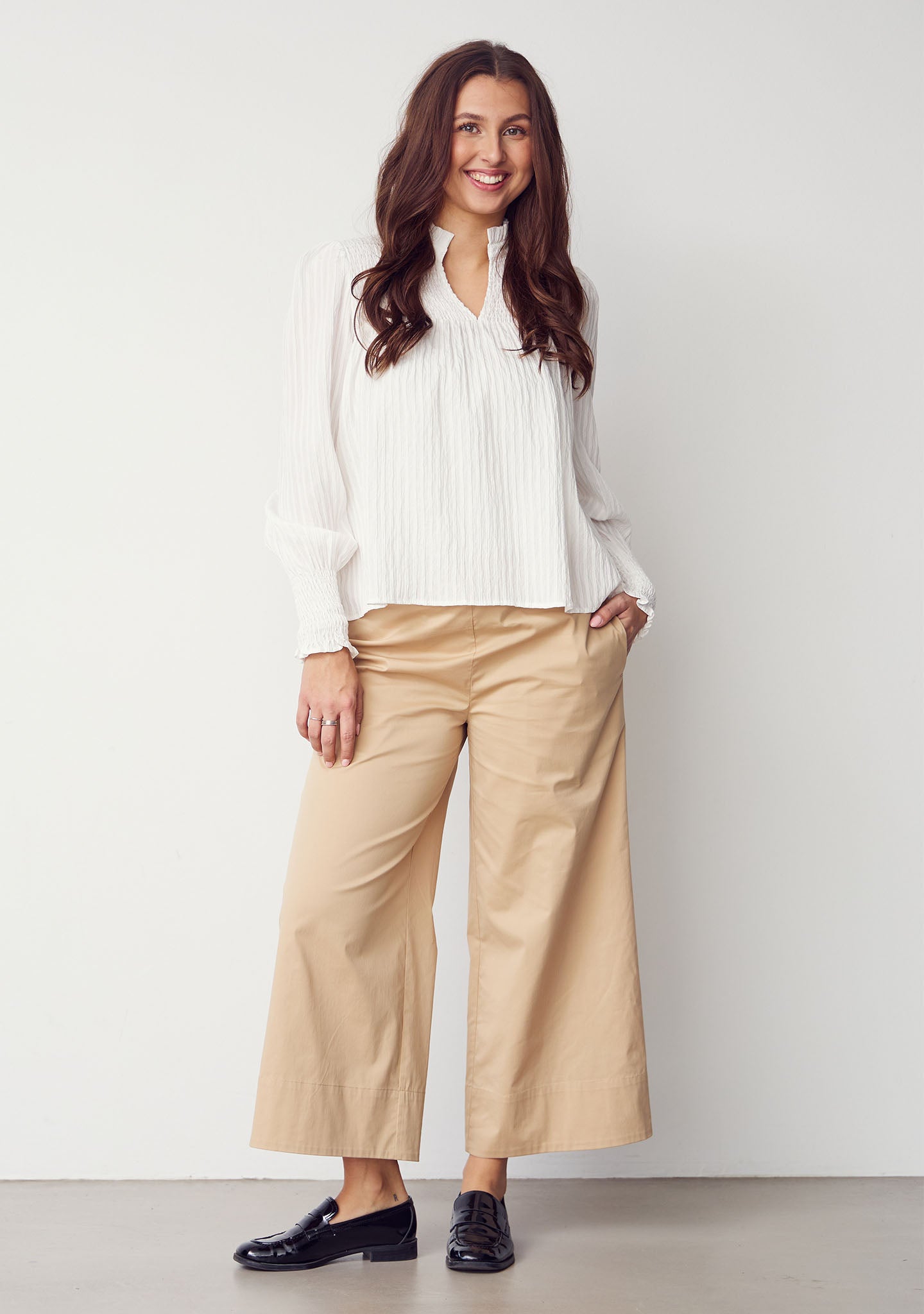 Isay-Lea Blus